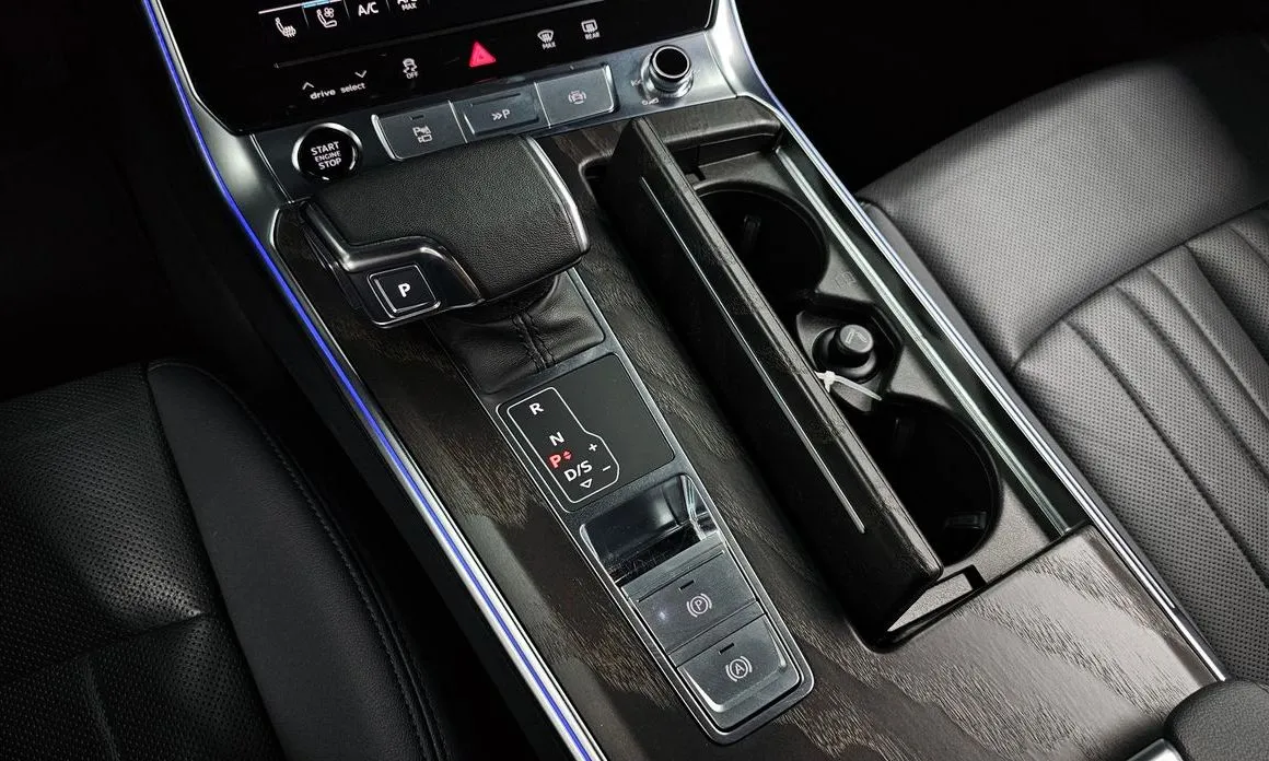 Audi A6 — фото 10