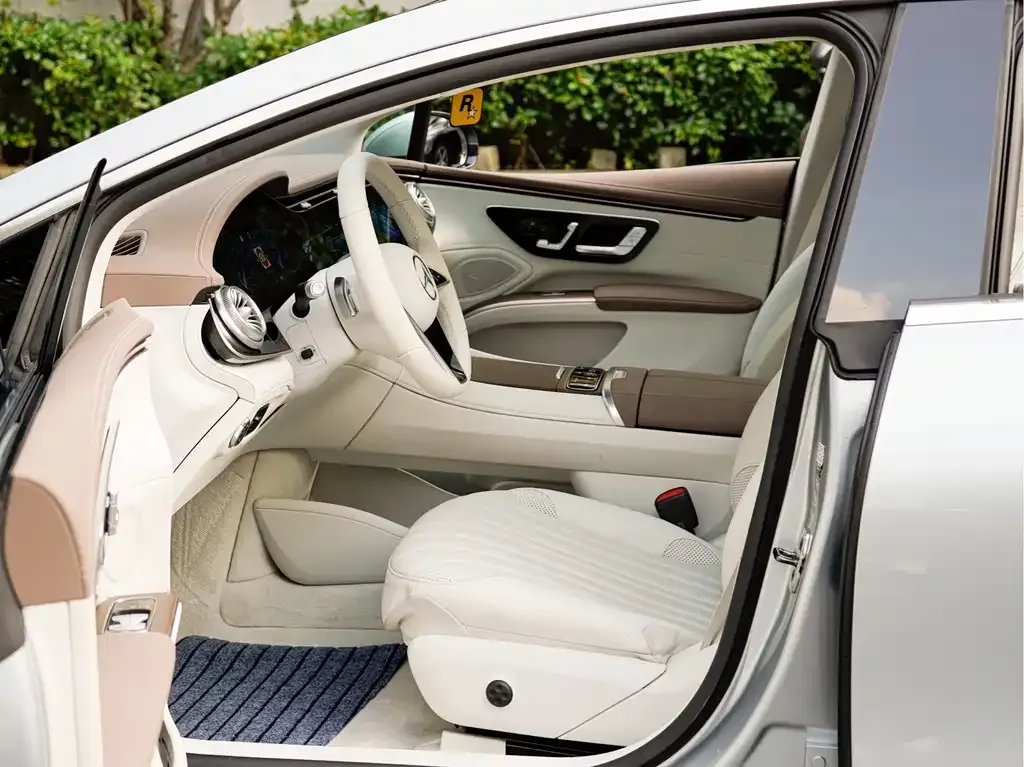 Mercedes-Benz EQS — фото 10
