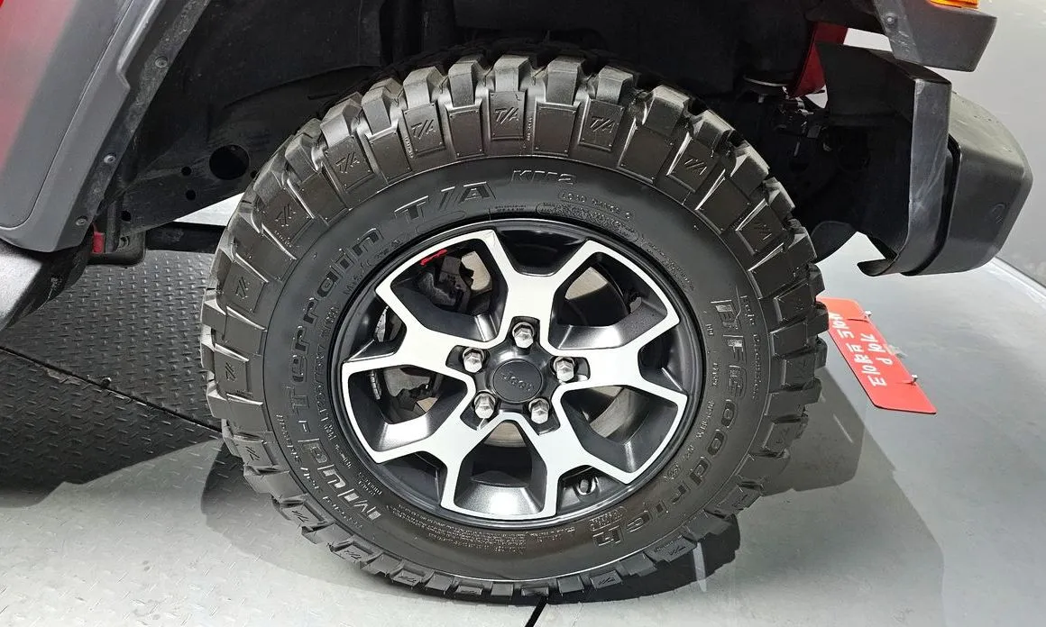 Jeep Wrangler — фото 6