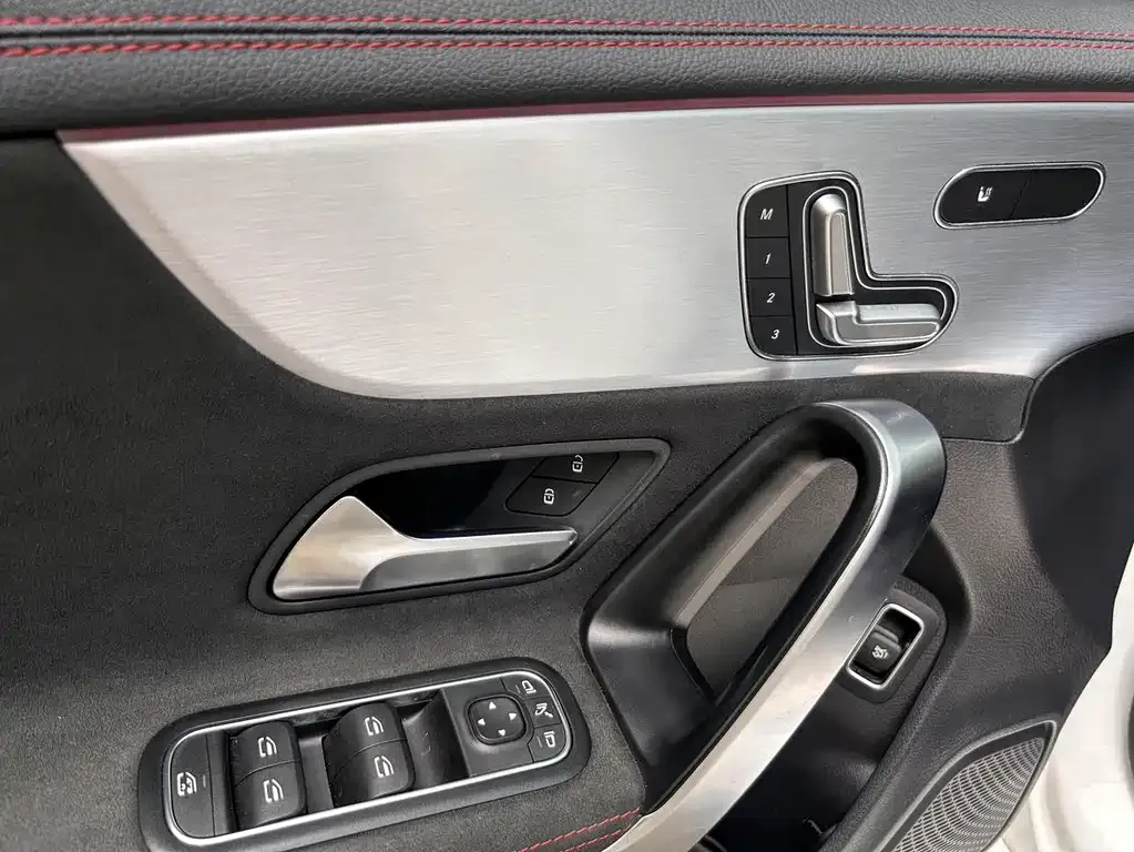 Mercedes-Benz CLA (Import) — фото 9