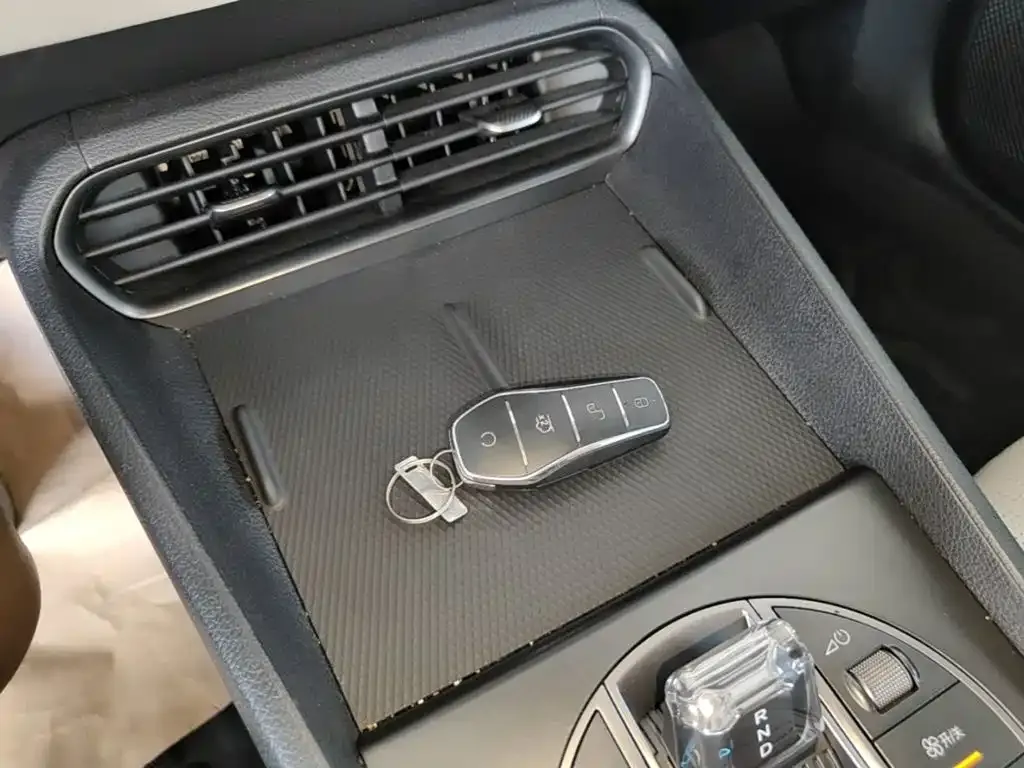 BYD Seal 05 DM-i — фото 6