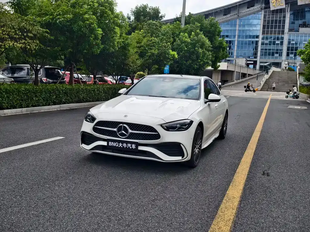 Mercedes-Benz C-Class — фото 1
