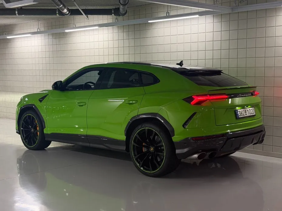 Lamborghini Urus — фото 10
