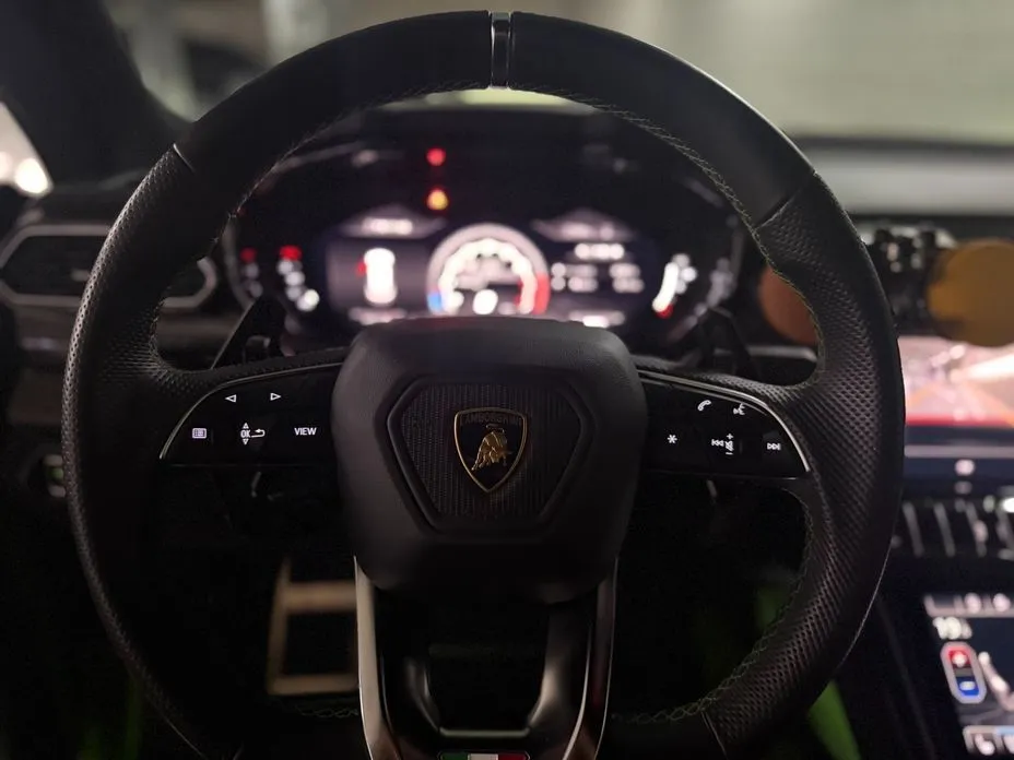 Lamborghini Urus — фото 2