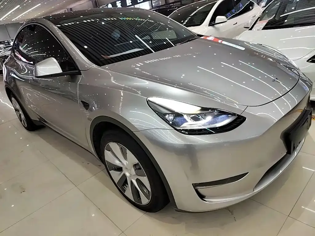 Tesla Model Y — фото 5