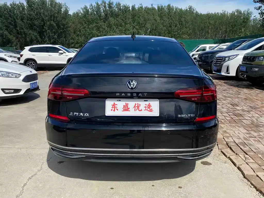Volkswagen Passat — фото 5