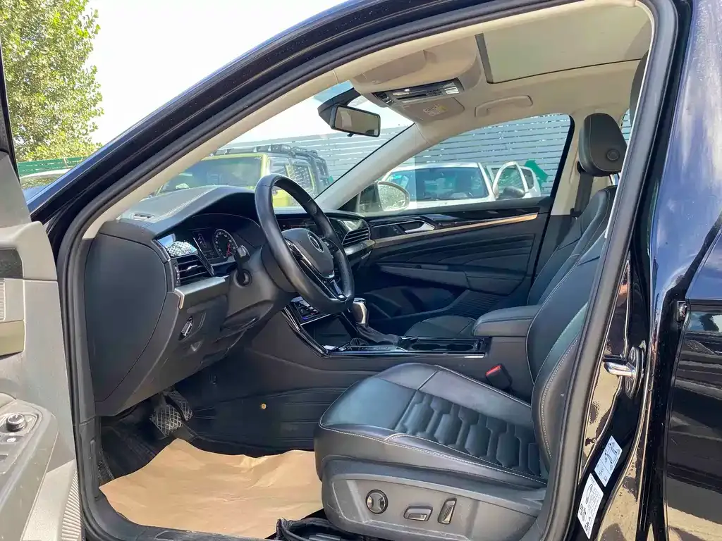Volkswagen Passat — фото 8