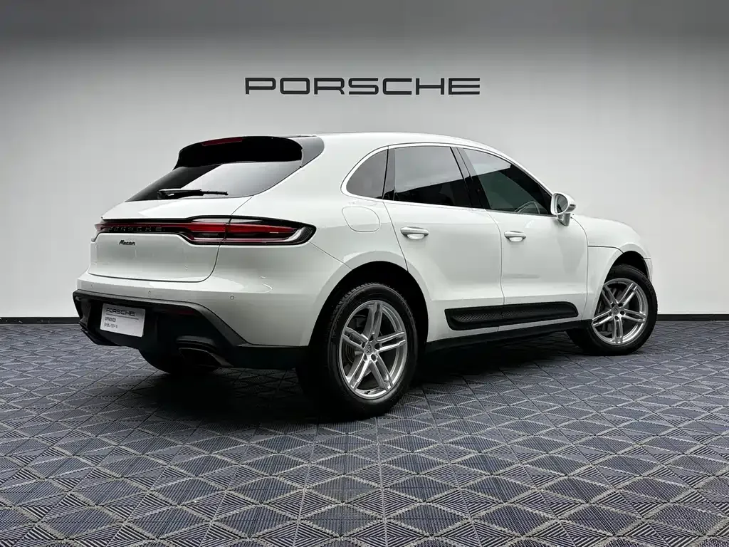 Porsche Macan — фото 10