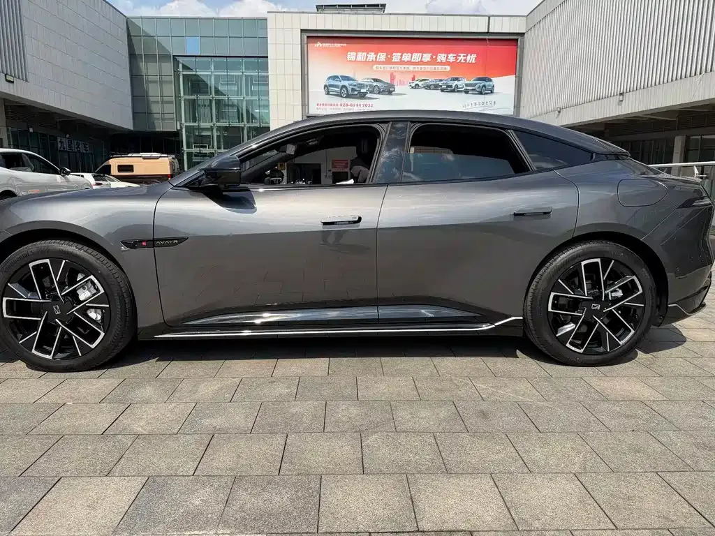 Avatr 06 — фото 10