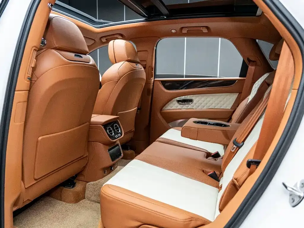 Bentley Bentayga — фото 2