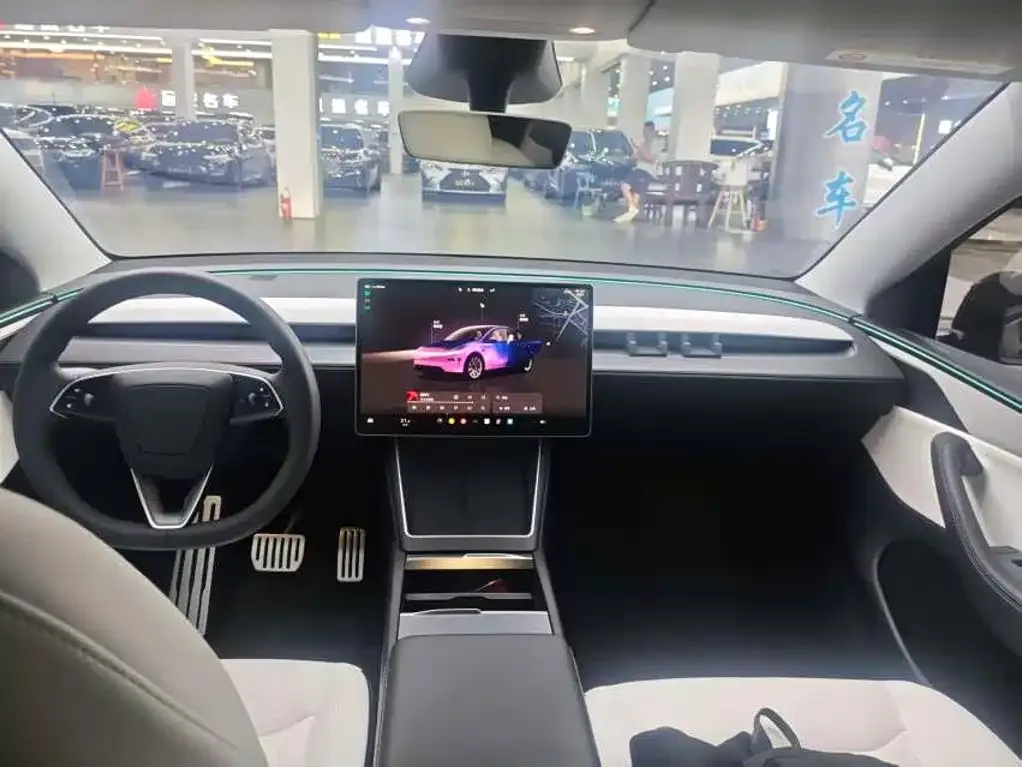 Tesla Model Y — фото 7
