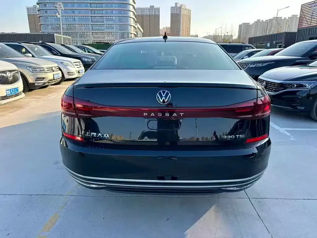 Volkswagen Passat — фото 4