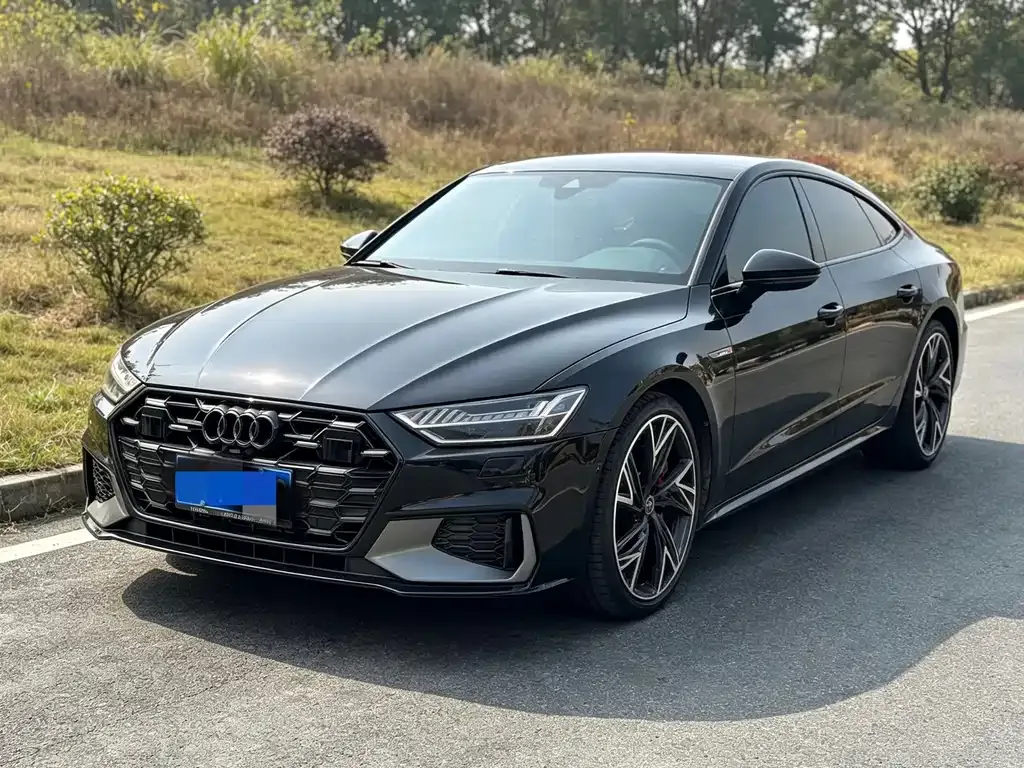 Audi A7L — фото 1