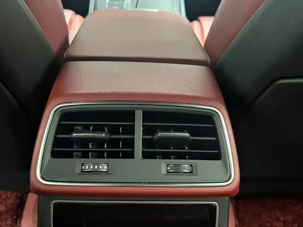 Audi A7L — фото 2