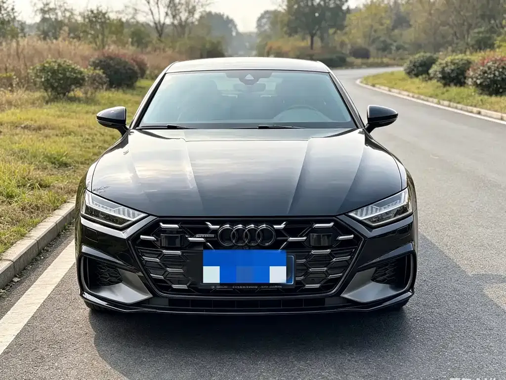 Audi A7L — фото 9