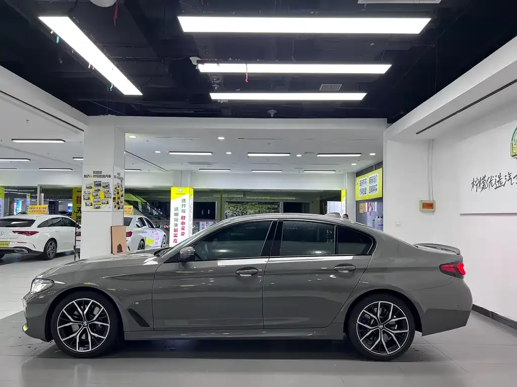 BMW 5 Series (Import) — фото 10