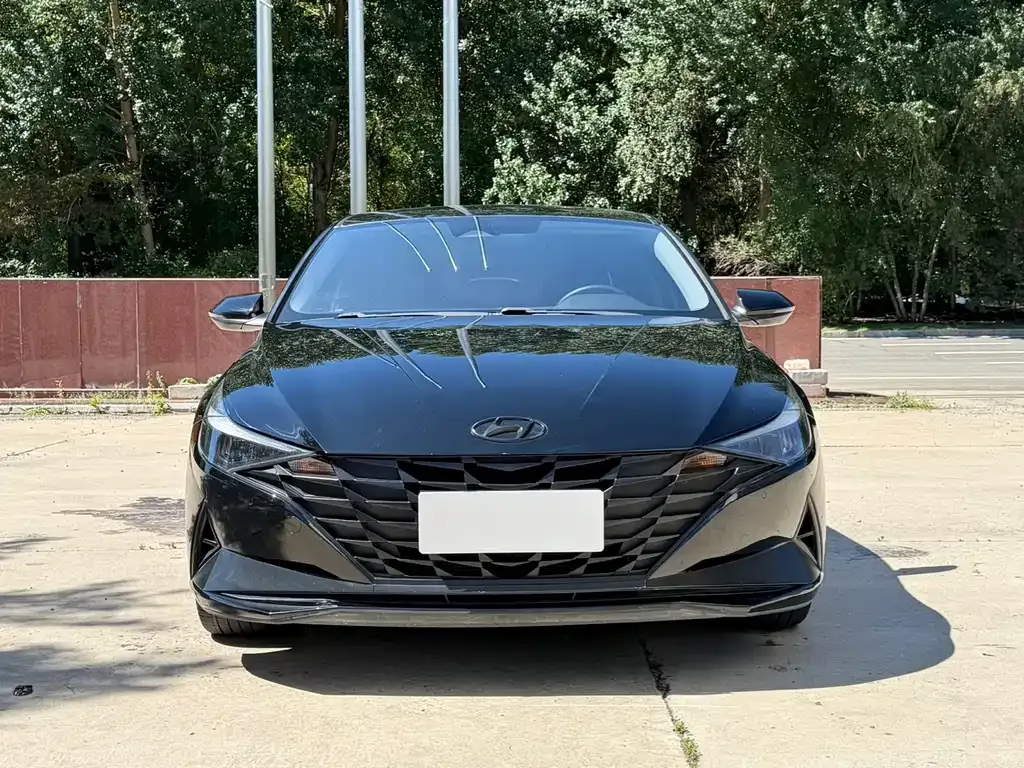 Hyundai Elantra — фото 8