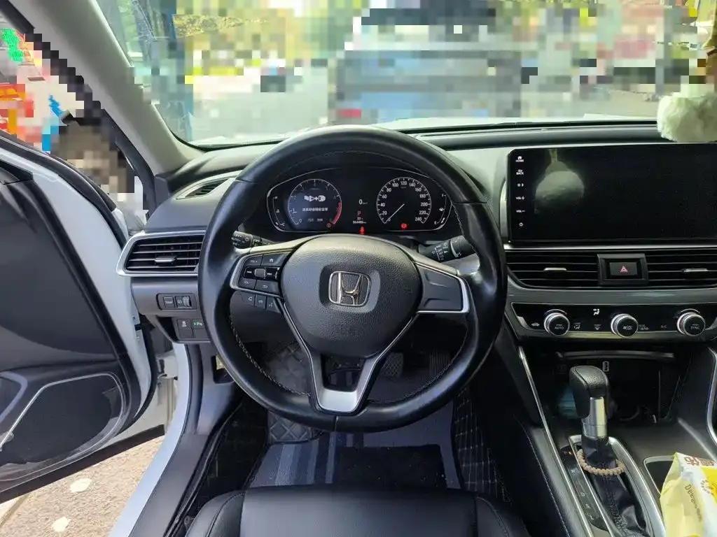Honda Accord — фото 8