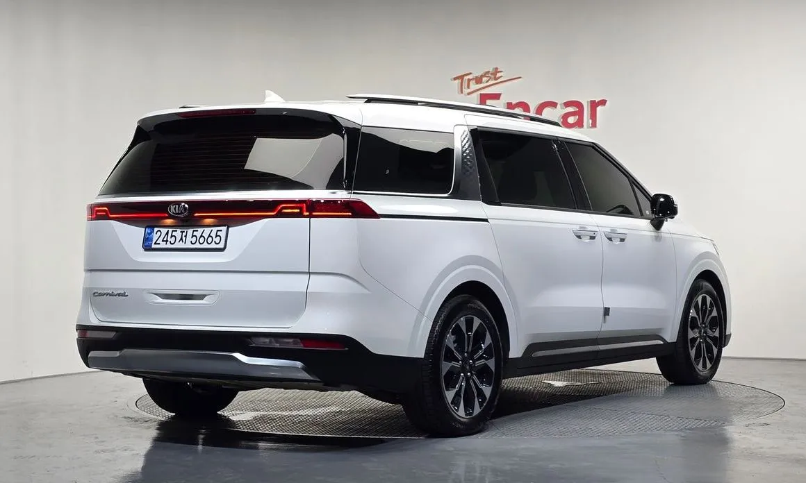 Kia Carnival — фото 2