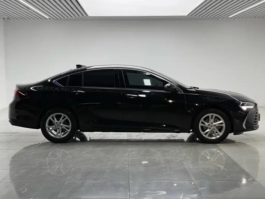 Buick Regal — фото 6