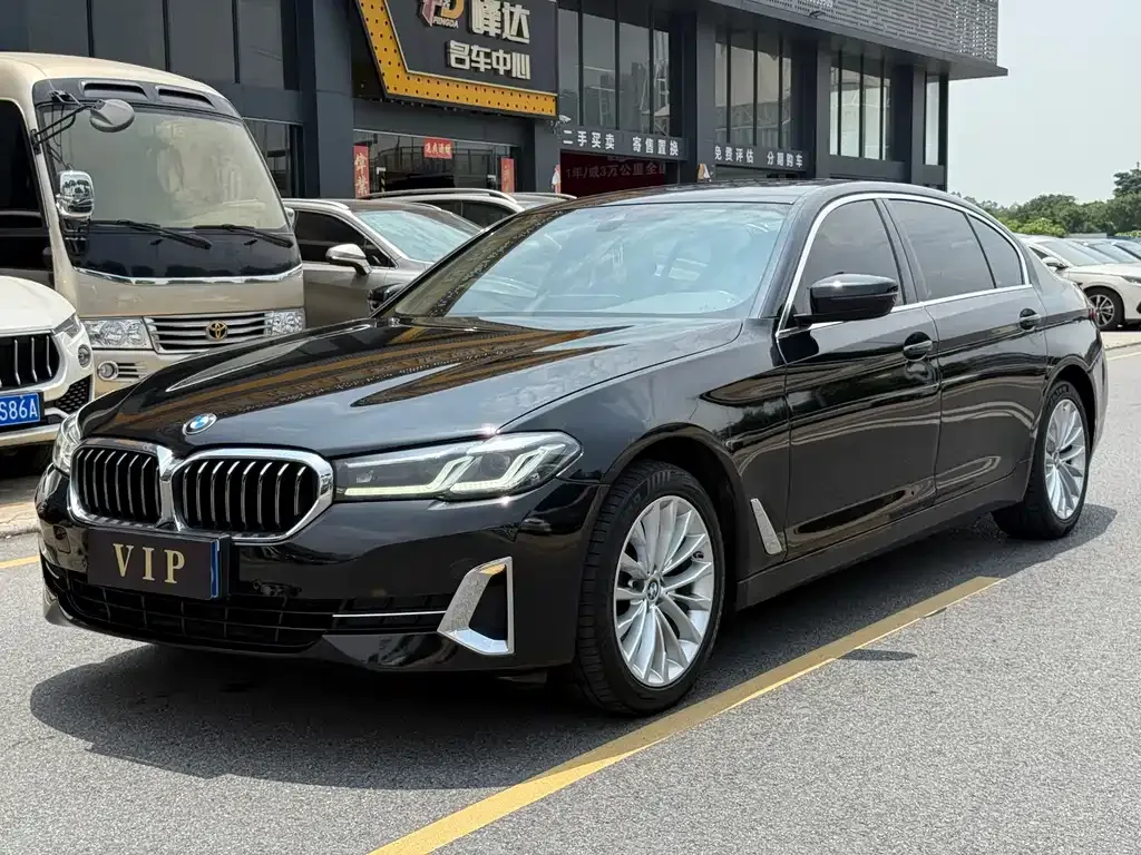 BMW 5 Series — фото 1