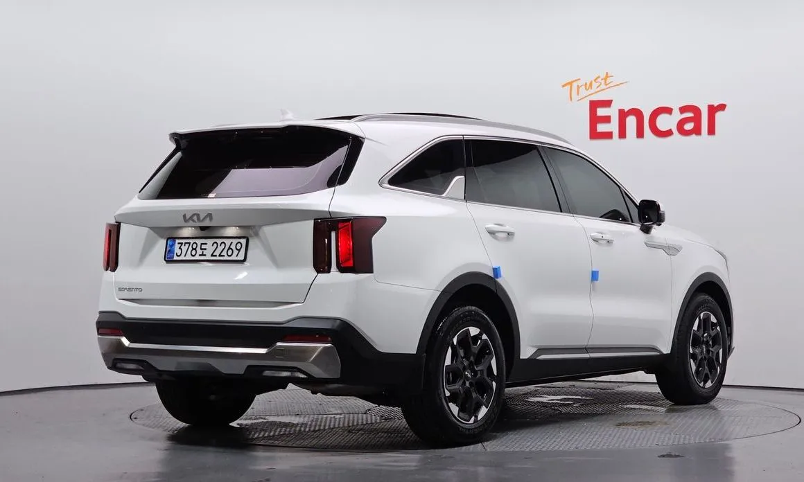 Kia Sorento — фото 7