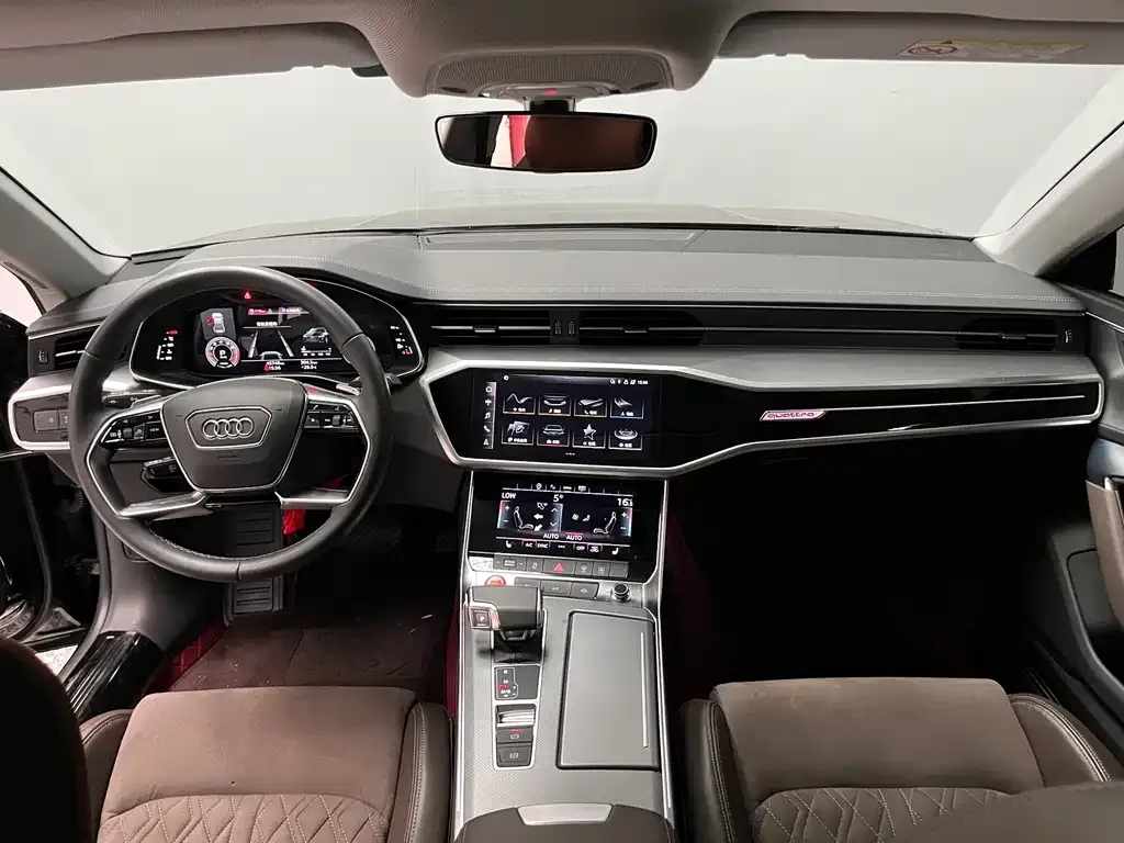 Audi A7L — фото 5
