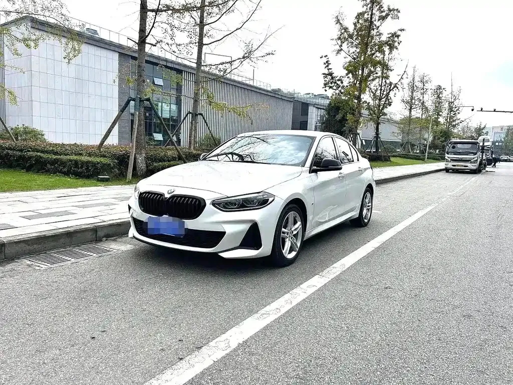 BMW 1 Series — фото 1