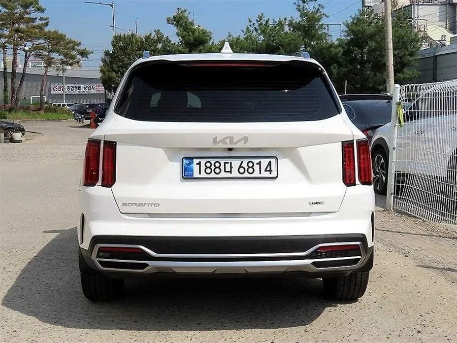 Kia Sorento — фото 3