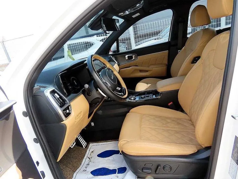 Kia Sorento — фото 7