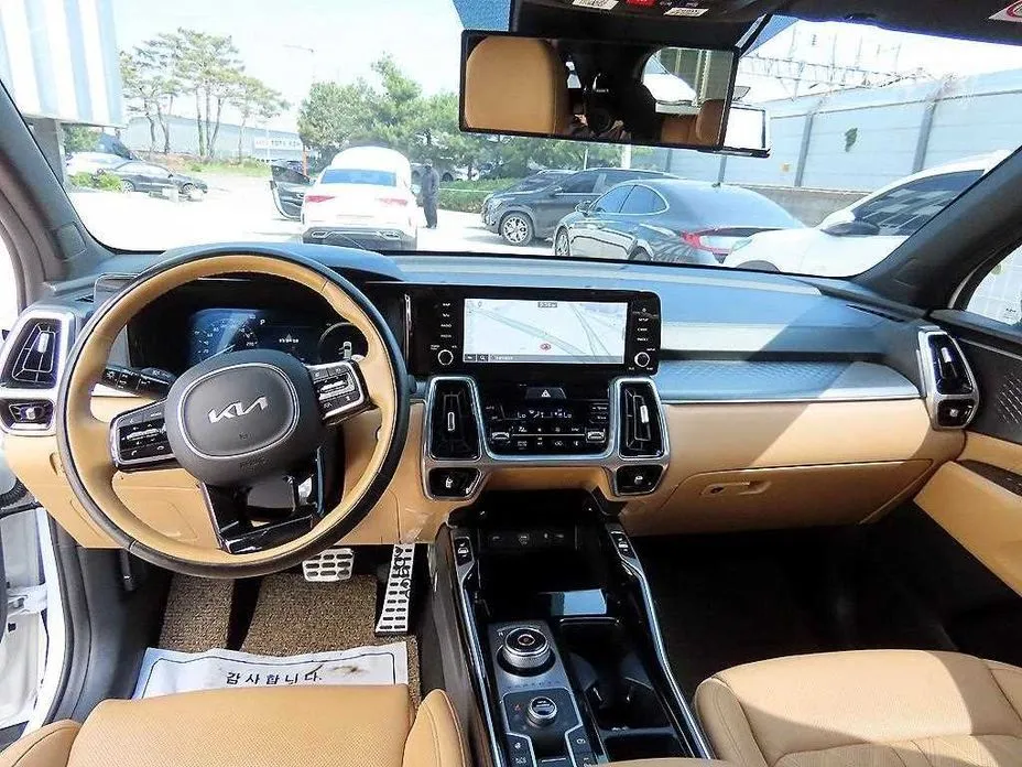 Kia Sorento — фото 10