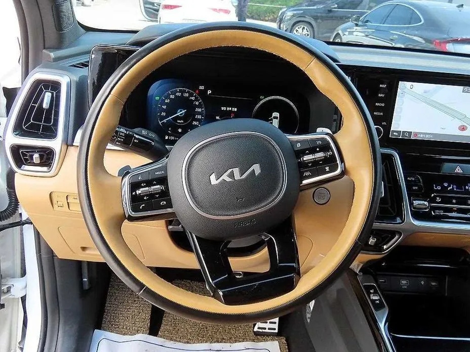 Kia Sorento — фото 8