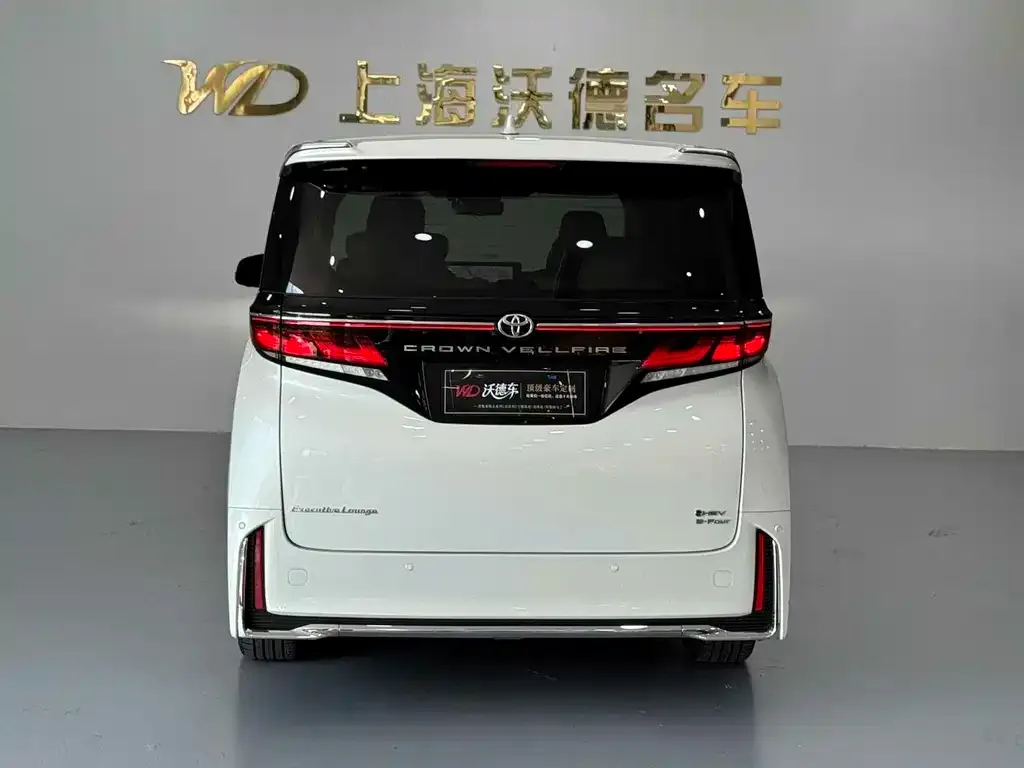 Toyota Alphard — фото 7