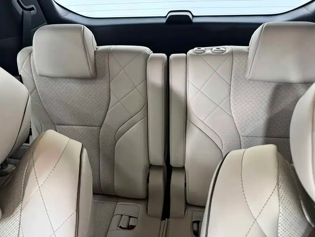 Toyota Alphard — фото 8