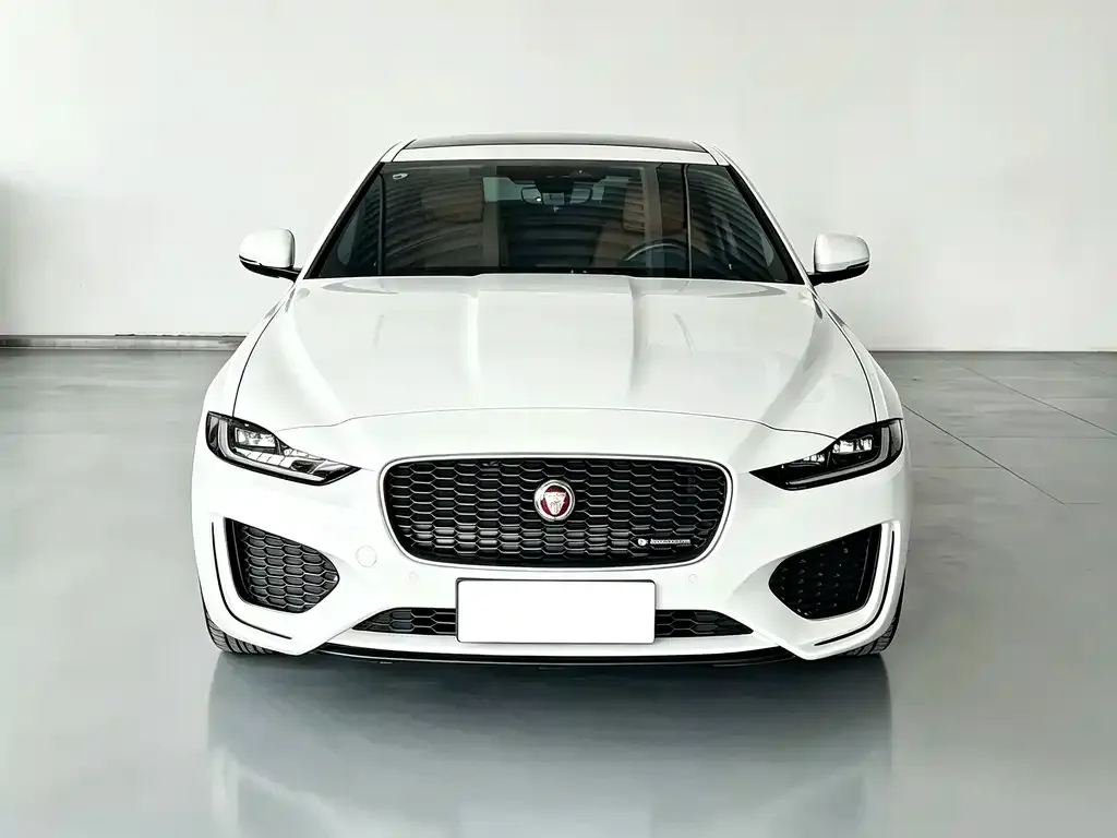 Jaguar XEL — фото 8