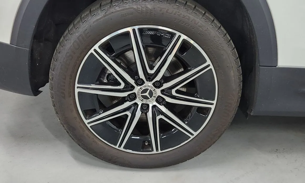 Mercedes-Benz EQB — фото 10