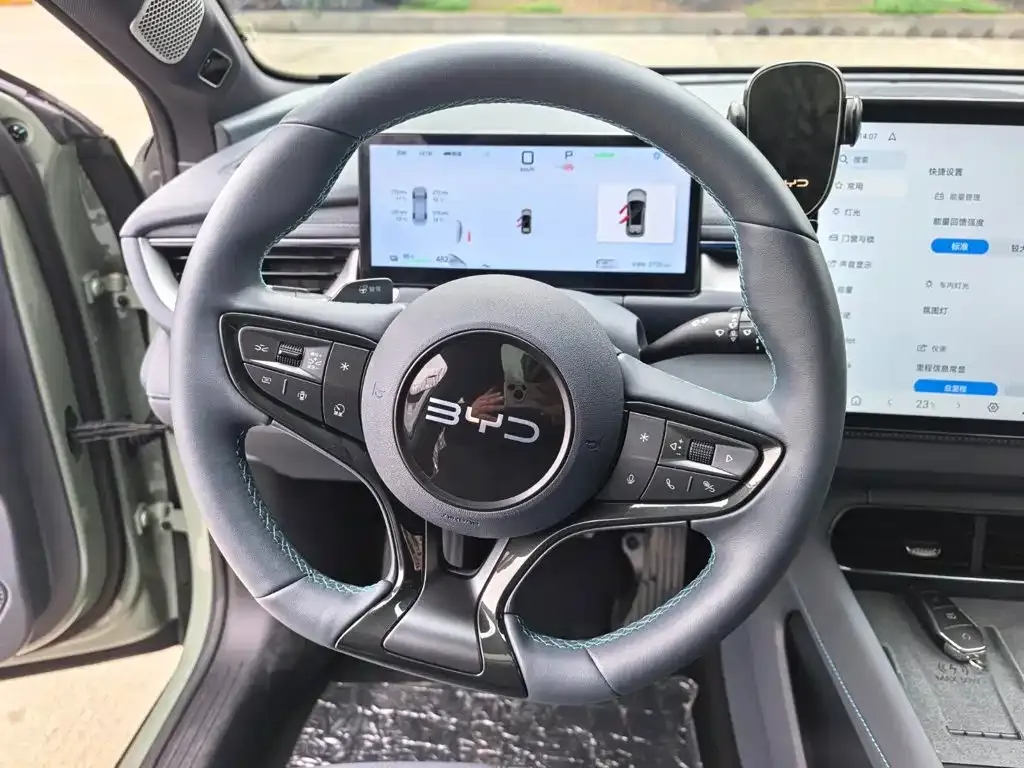 BYD Seal 06GT — фото 10
