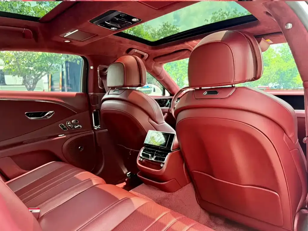 Bentley Flying Spur — фото 6