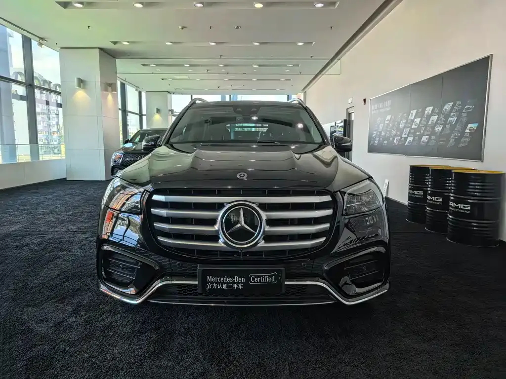 Mercedes-Benz GLS — фото 9