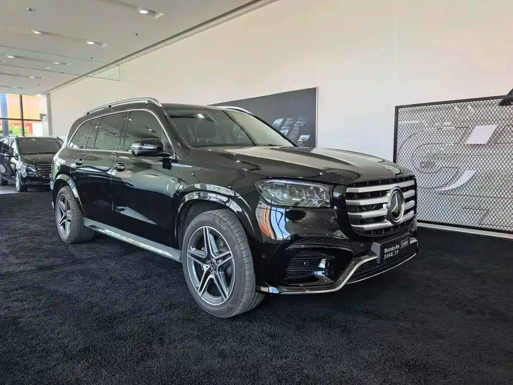 Mercedes-Benz GLS — фото 10