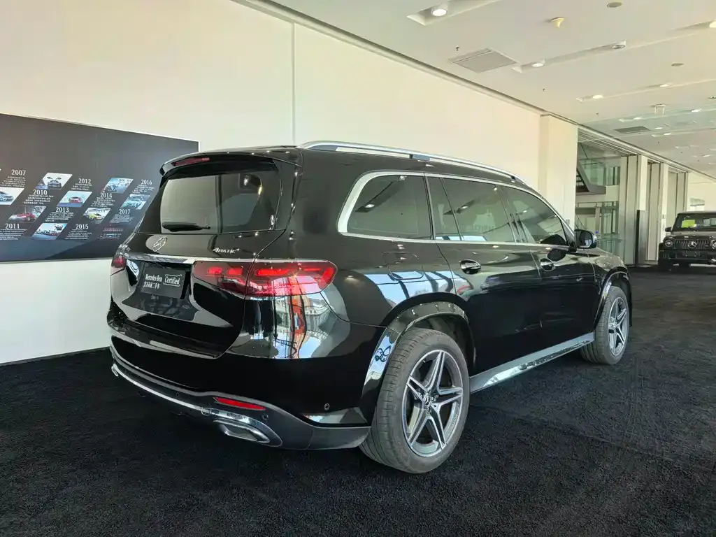 Mercedes-Benz GLS — фото 6