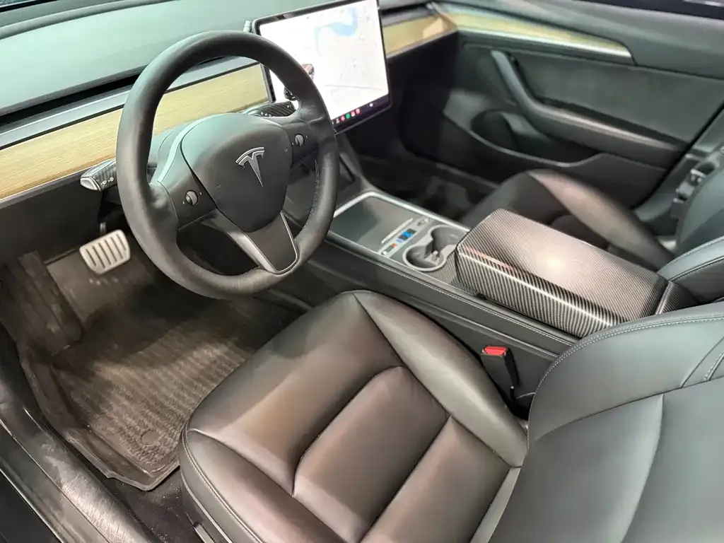 Tesla Model 3 — фото 8
