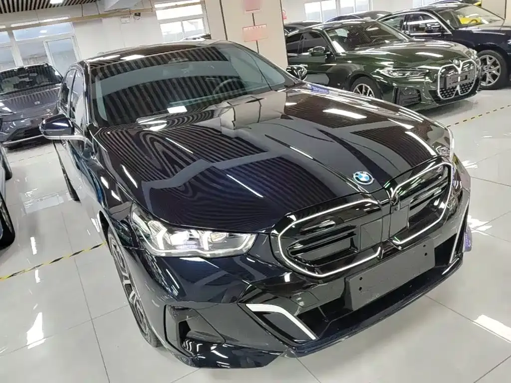 BMW i5 — фото 3