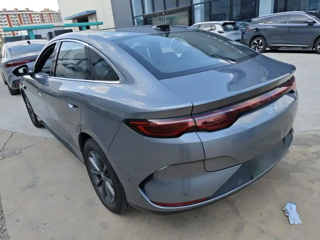 BYD Qin L — фото 9