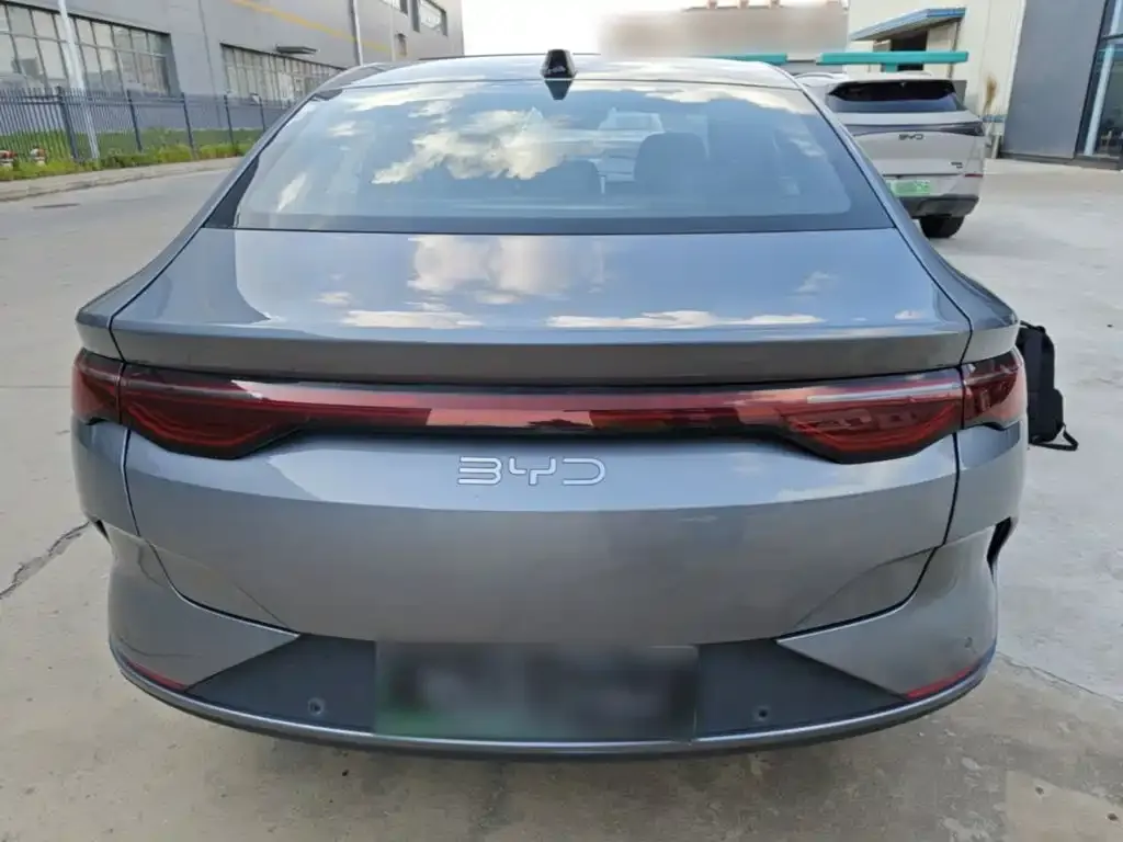 BYD Qin L — фото 3
