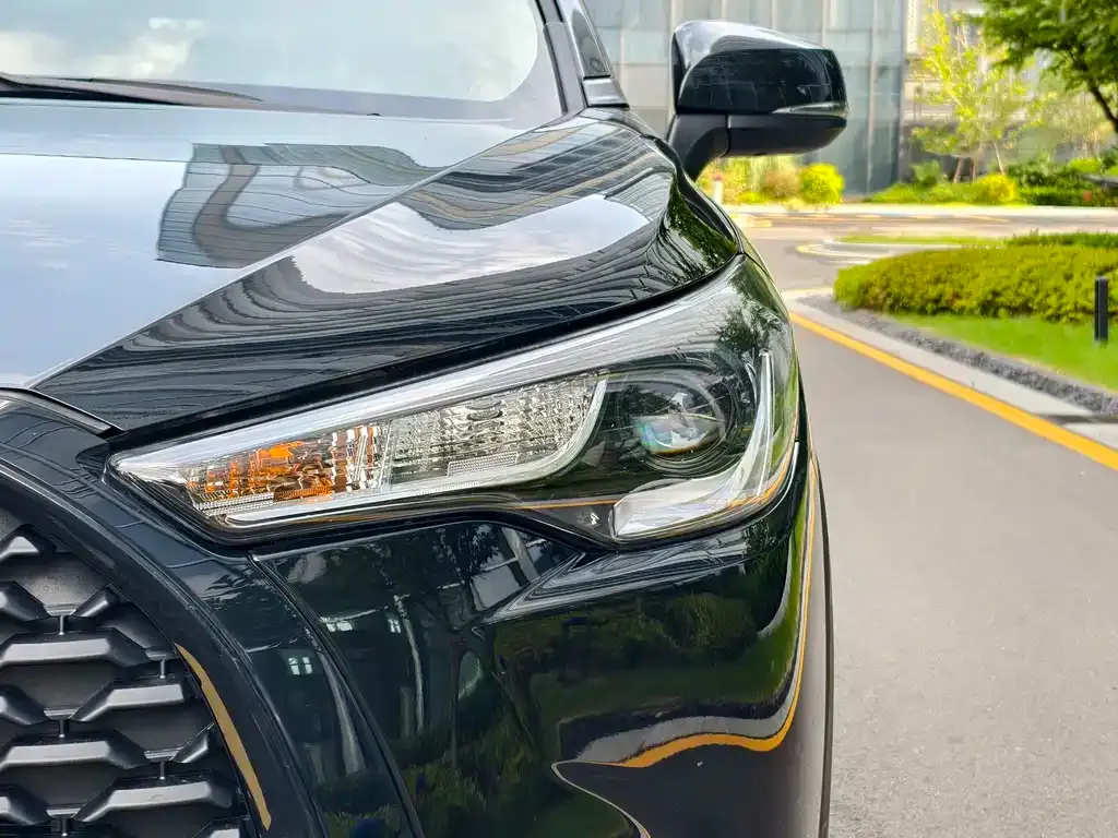 Toyota Corolla Cross — фото 4