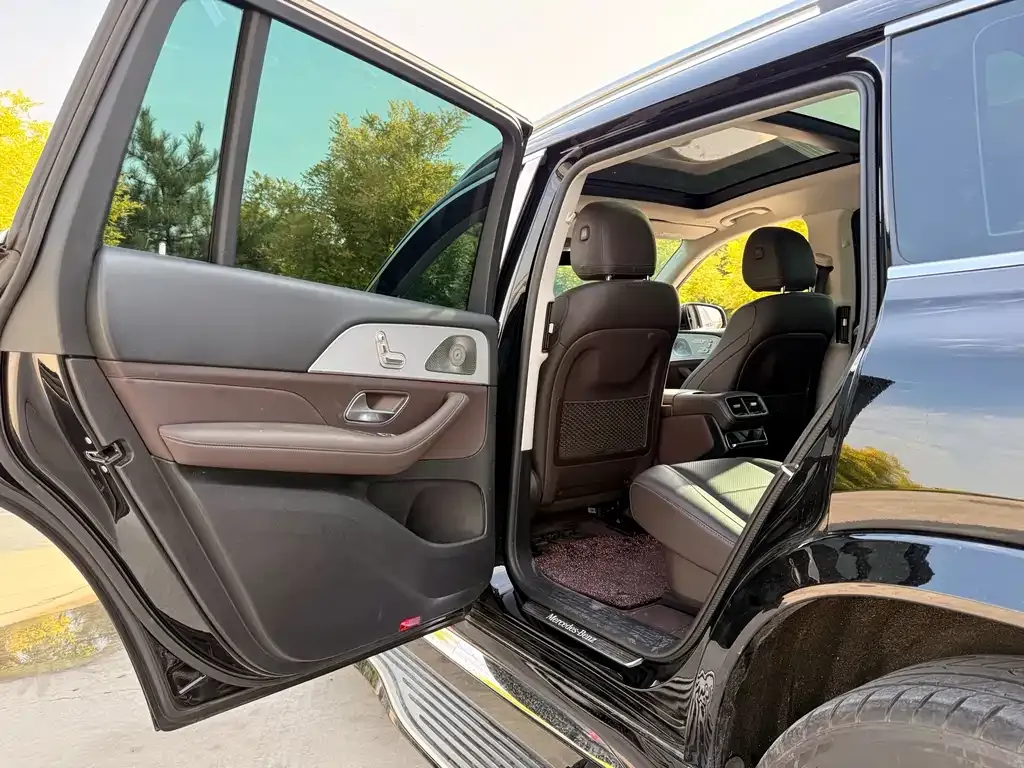 Mercedes-Benz GLS — фото 9