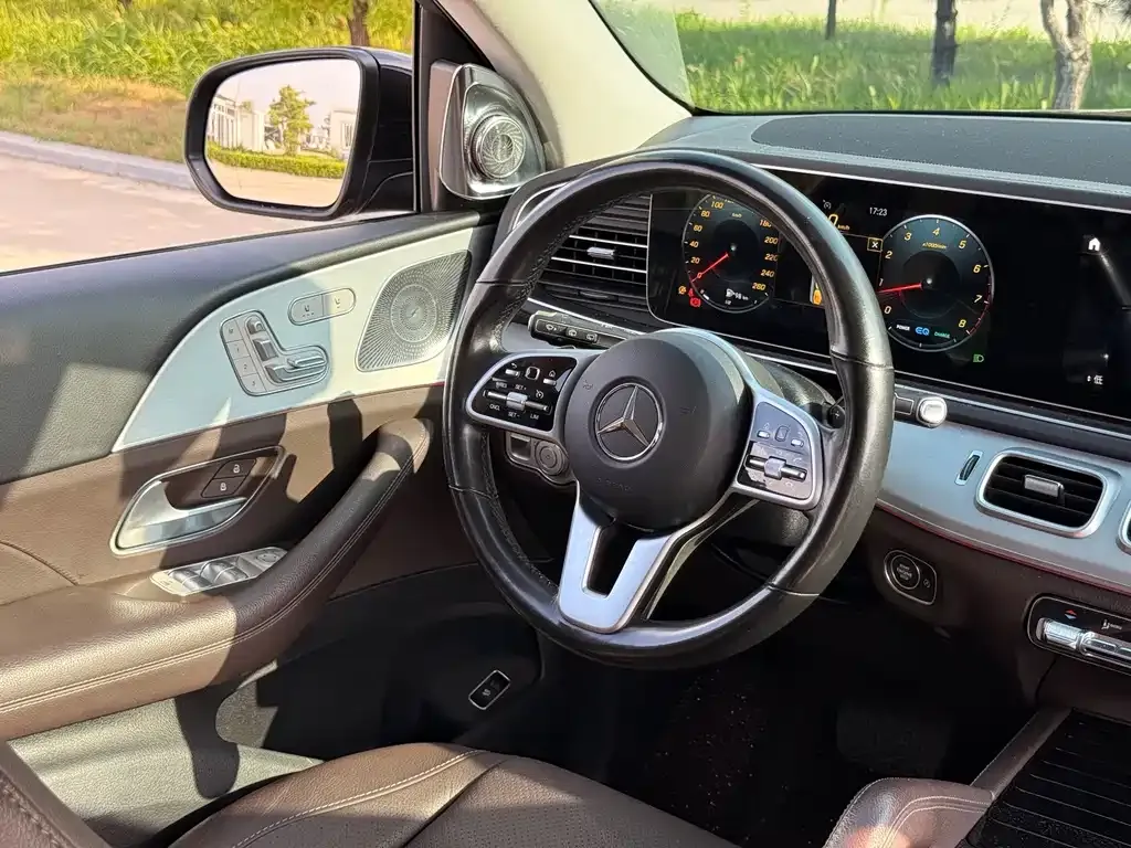 Mercedes-Benz GLS — фото 2