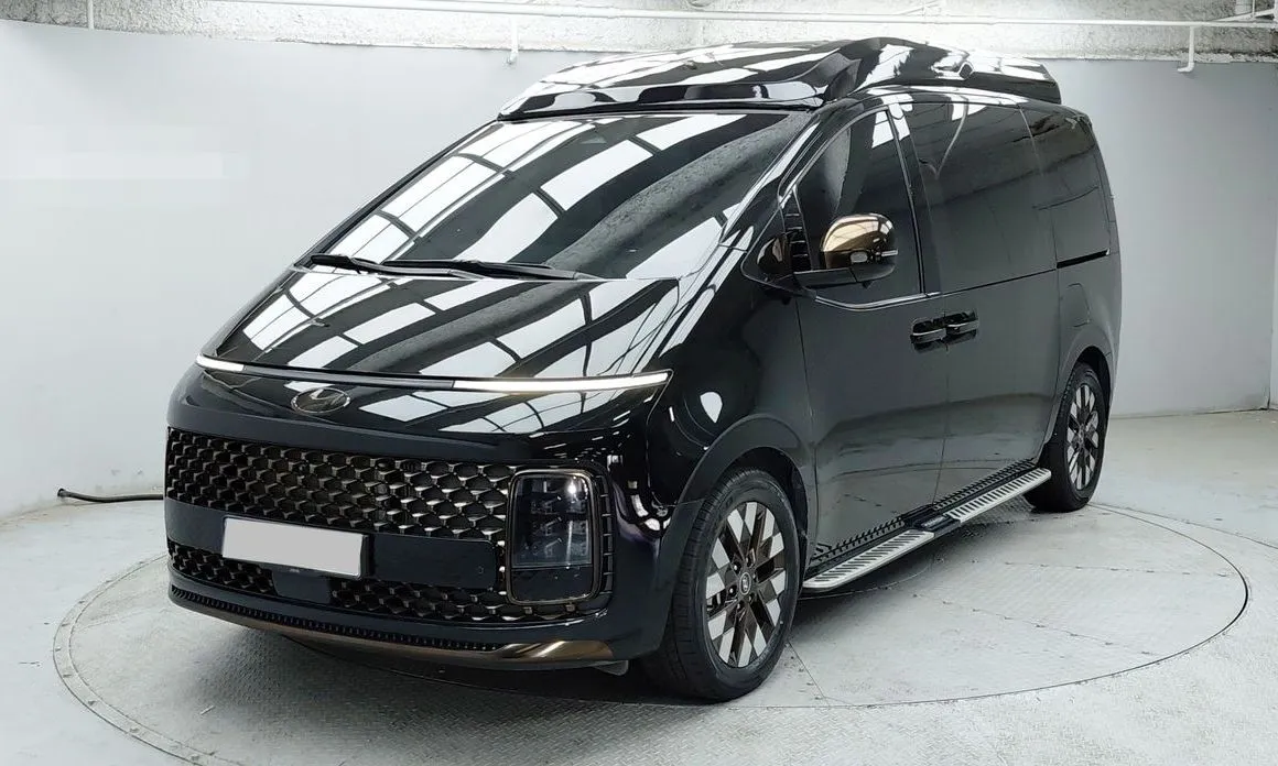Hyundai Staria — фото 1
