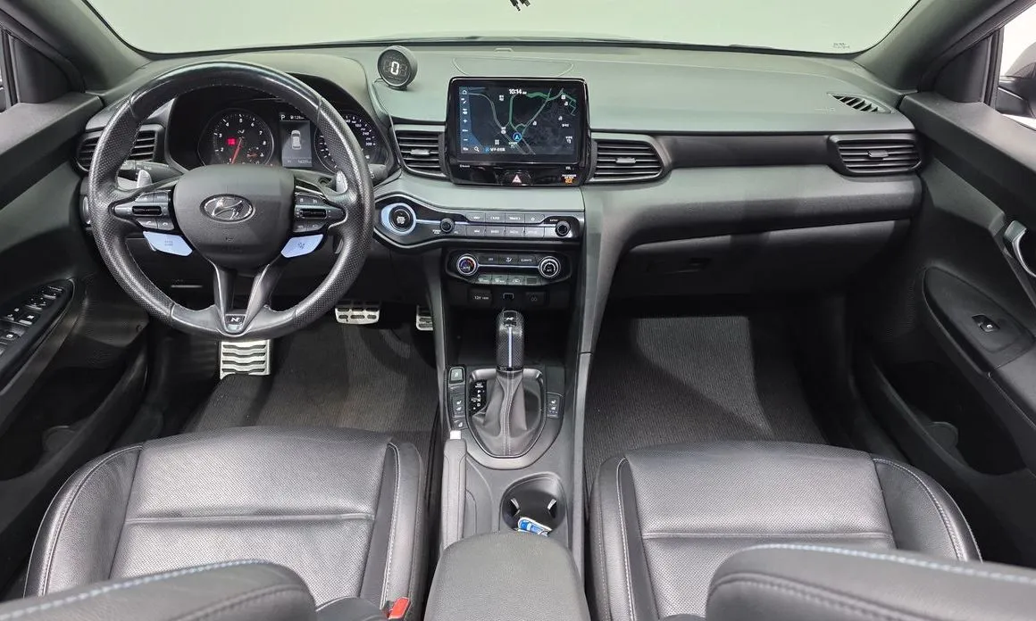 Hyundai Veloster — фото 2